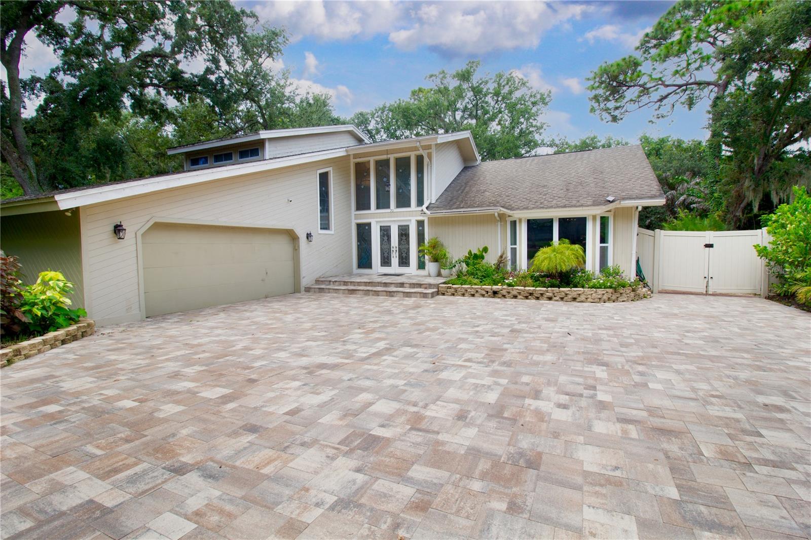 70 Bay Woods Drive — photo