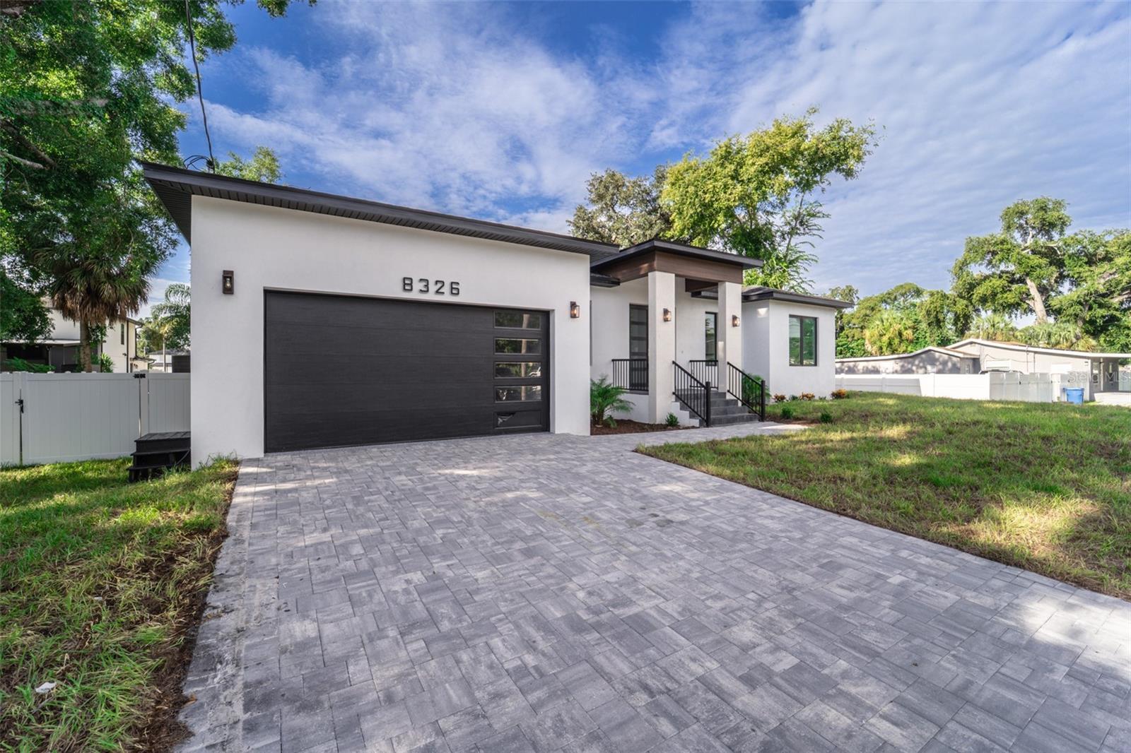 8326 June Street — photo