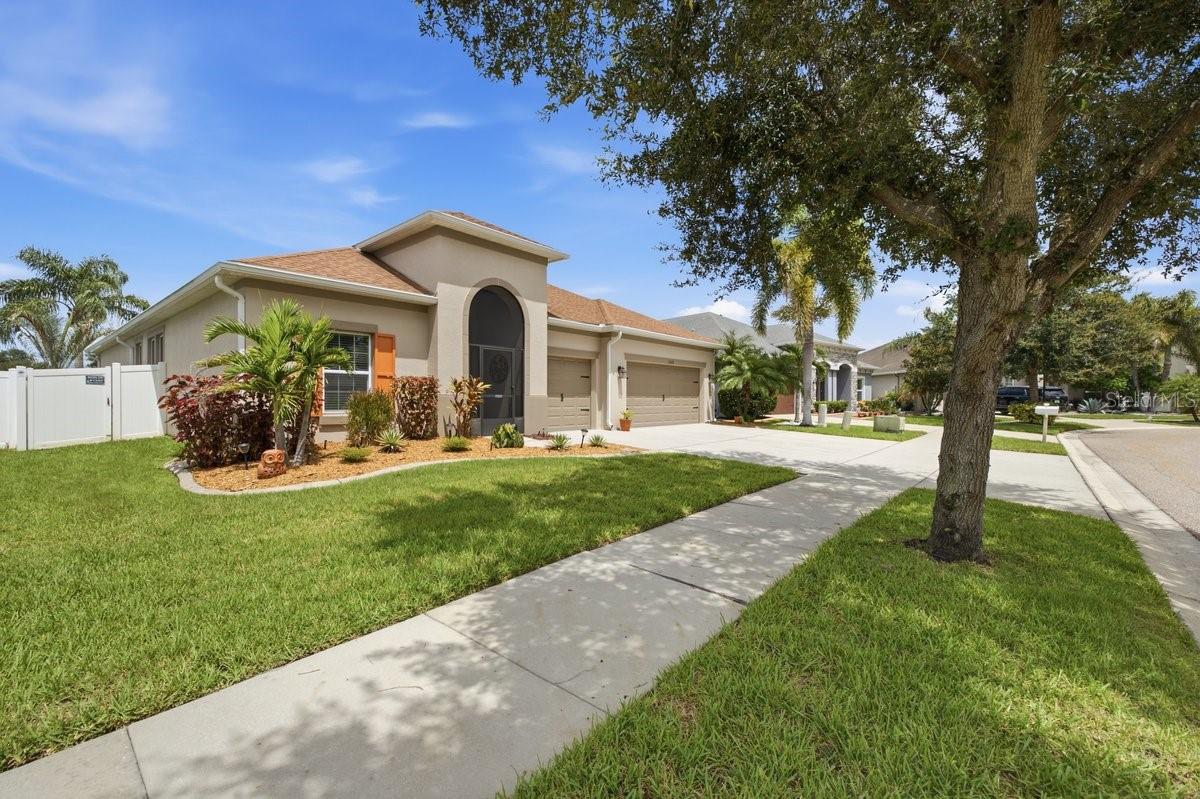 13739 Artesa Bell Drive — photo