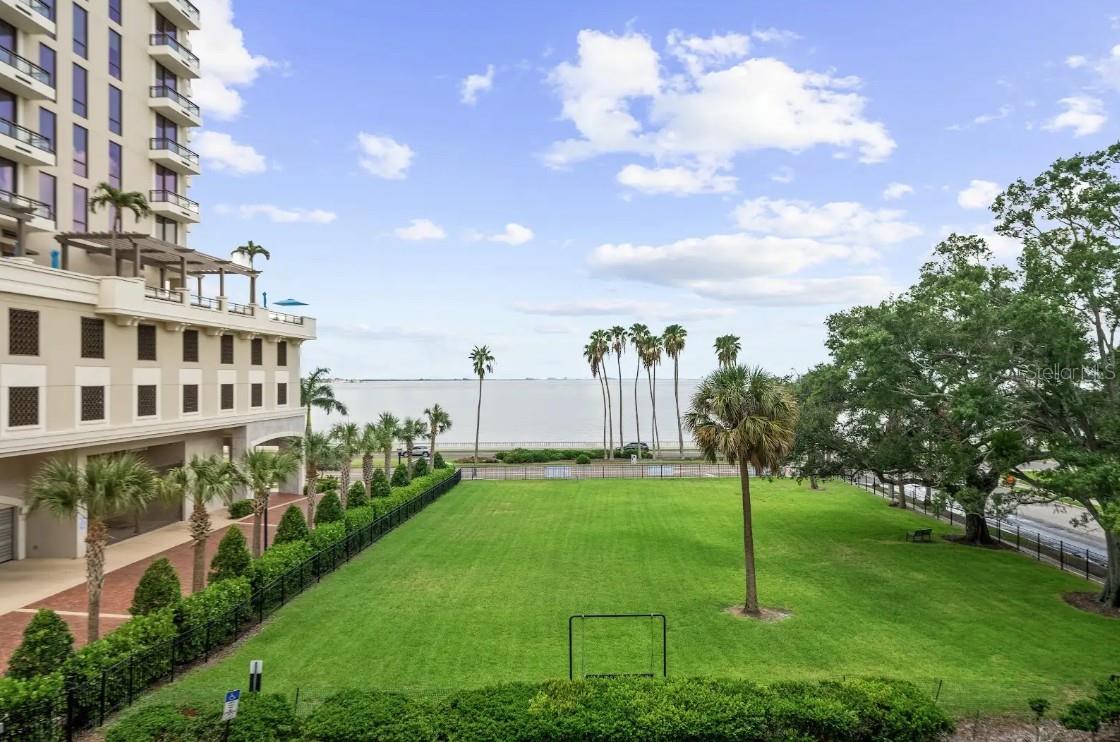 2109 Bayshore Boulevard 303 — photo