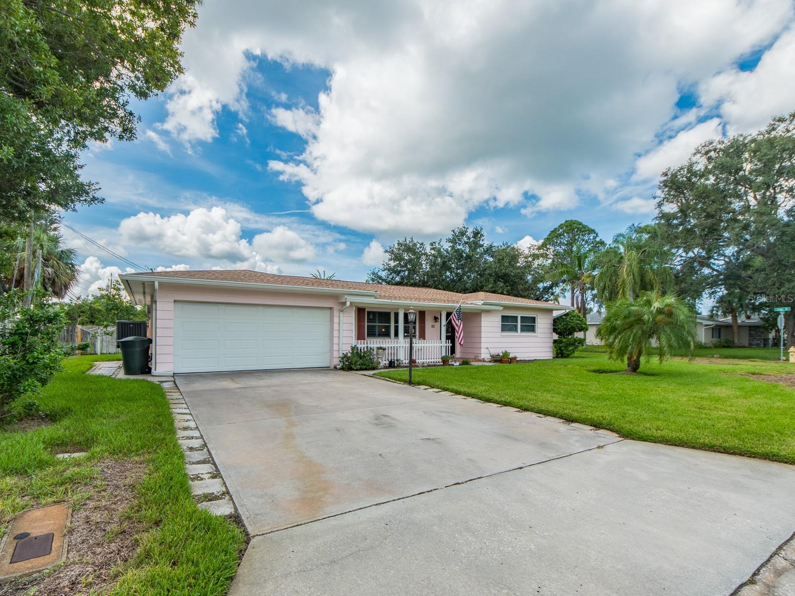 63 Nicholas Drive — photo