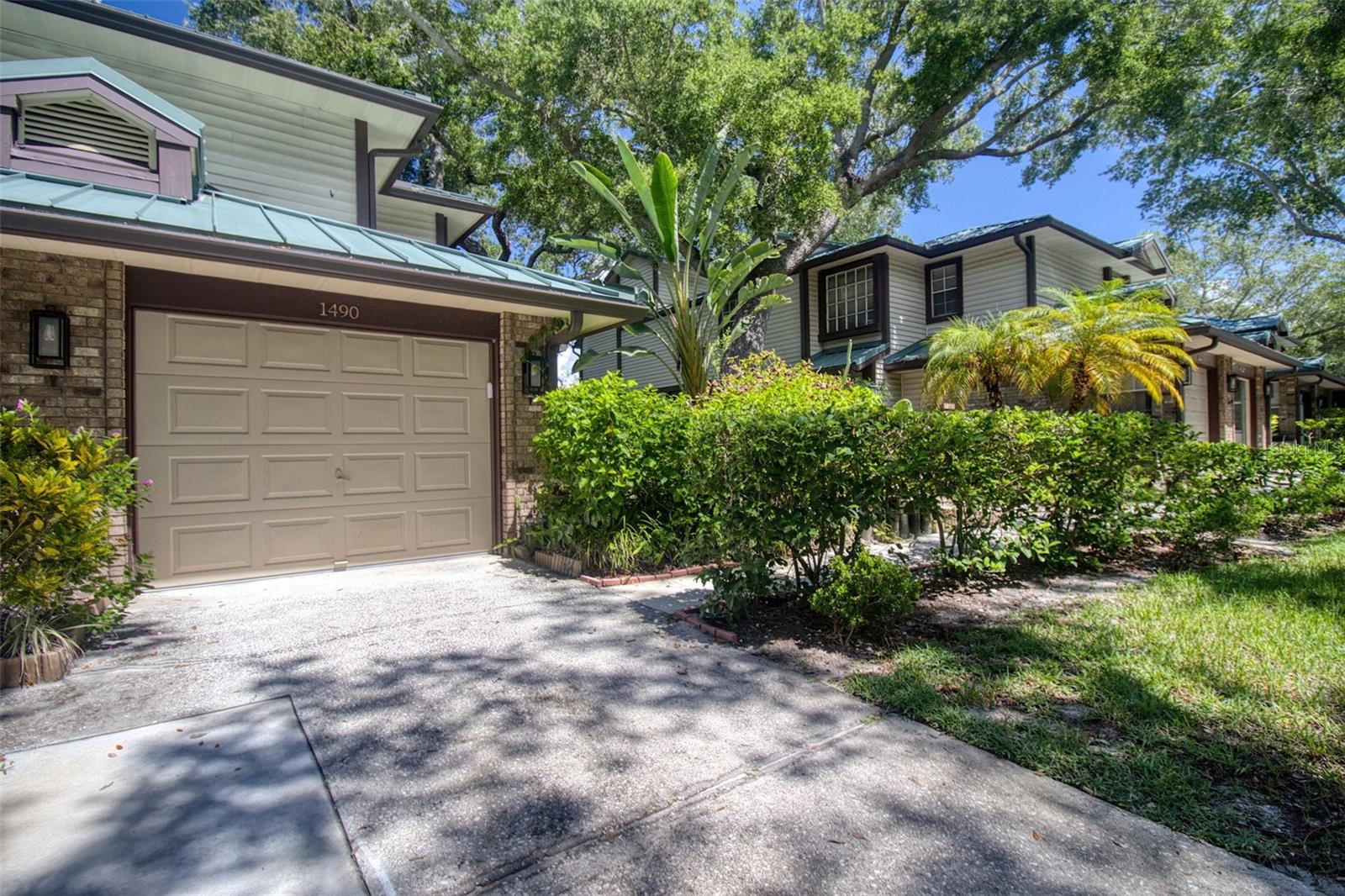 1490 Mahogany Lane 706 — photo
