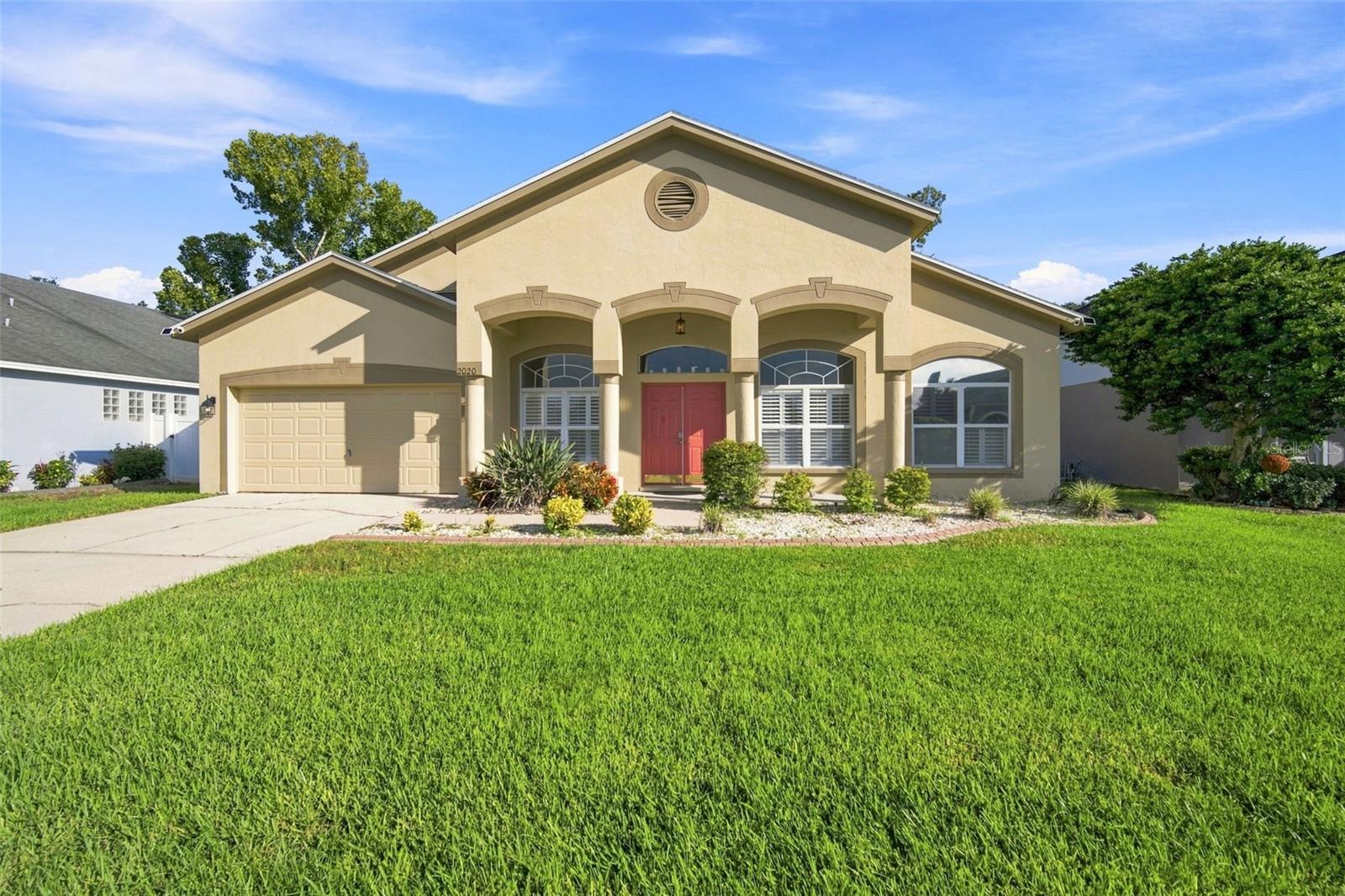 2020 Alafia Oaks Drive — photo