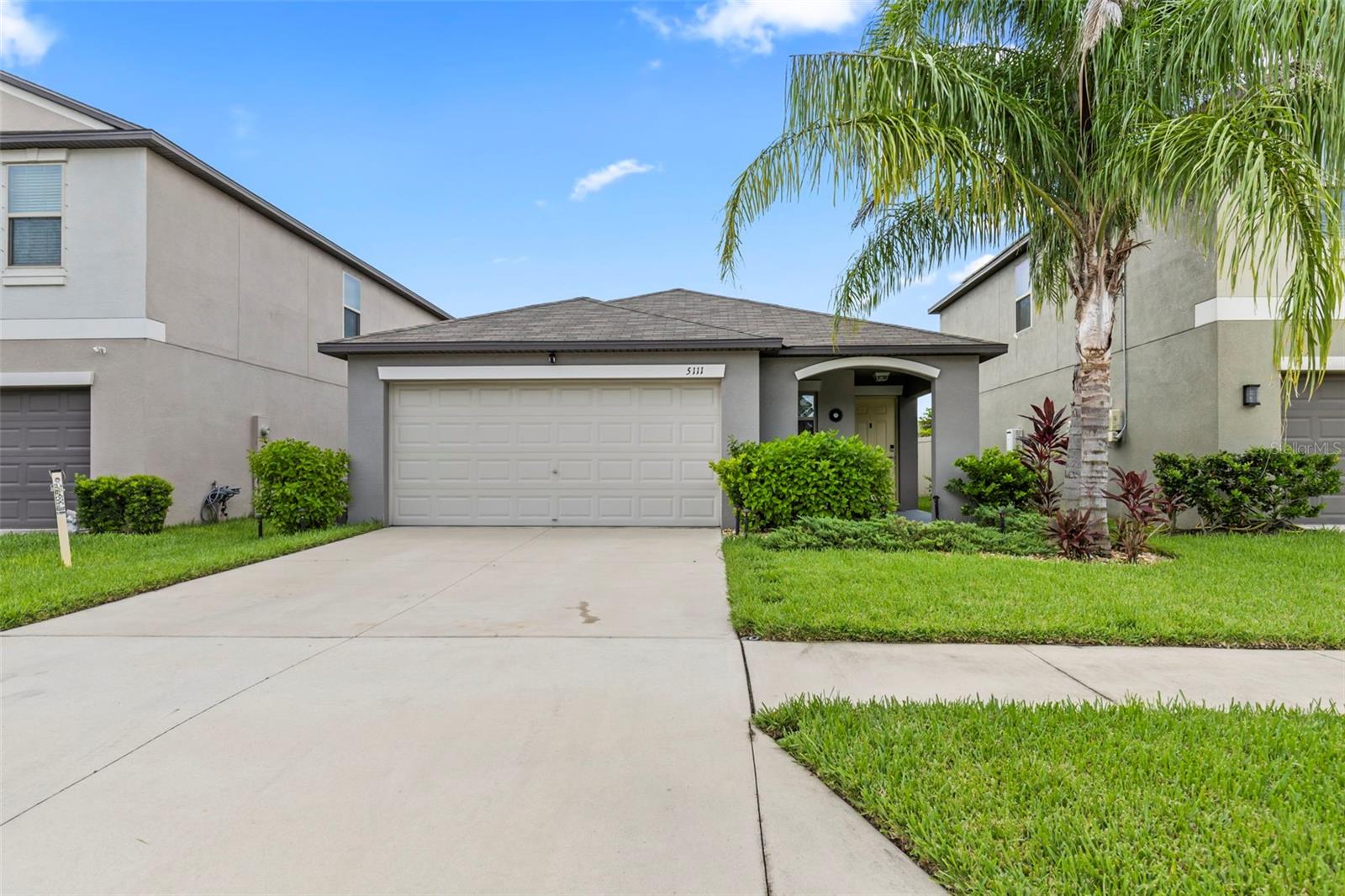 5111 Dandelion Street — photo