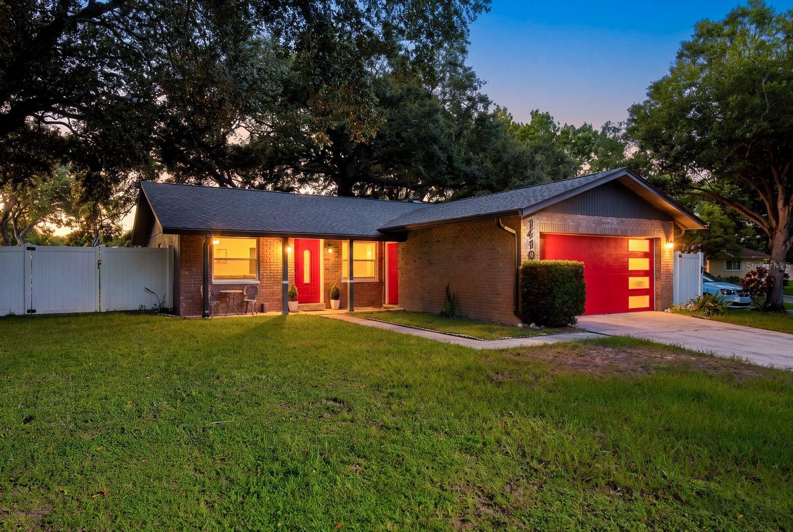 1410 Vale Court — photo