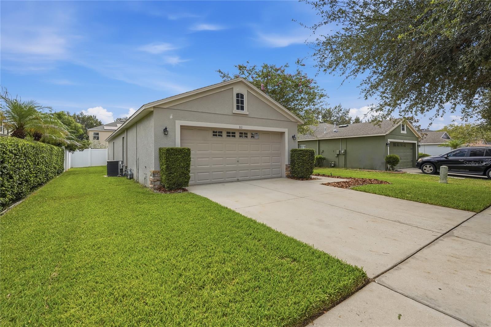 Home in VALRICO, FL 33594 — photo 2