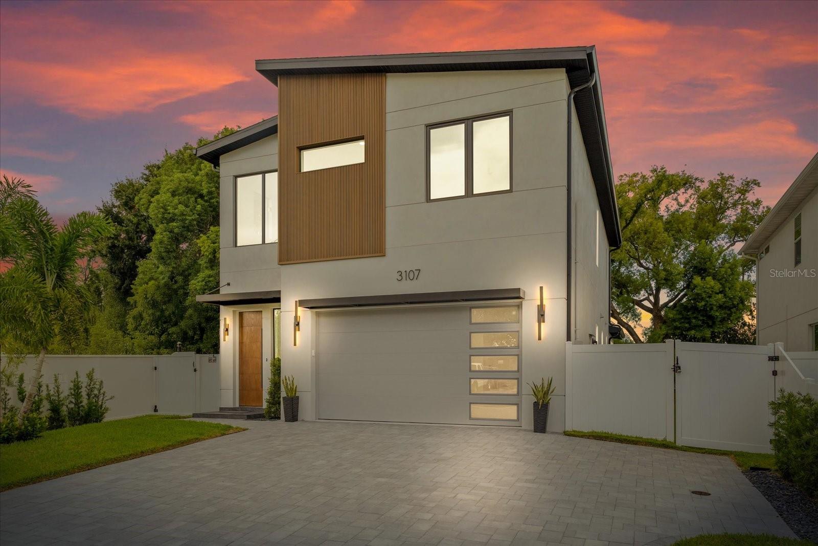 3107 W Beach Street — photo