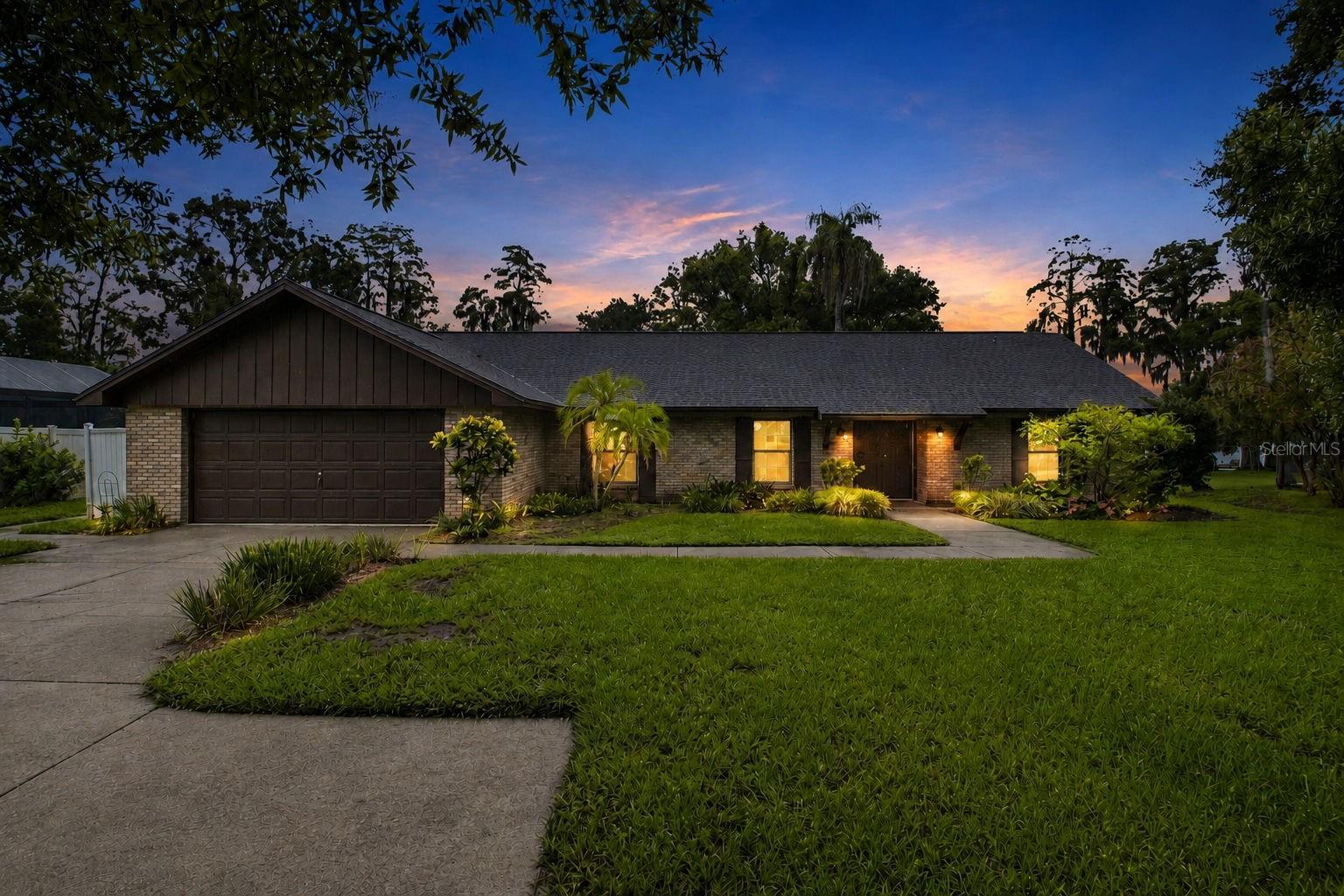 15301 Lake Maurine Drive — photo