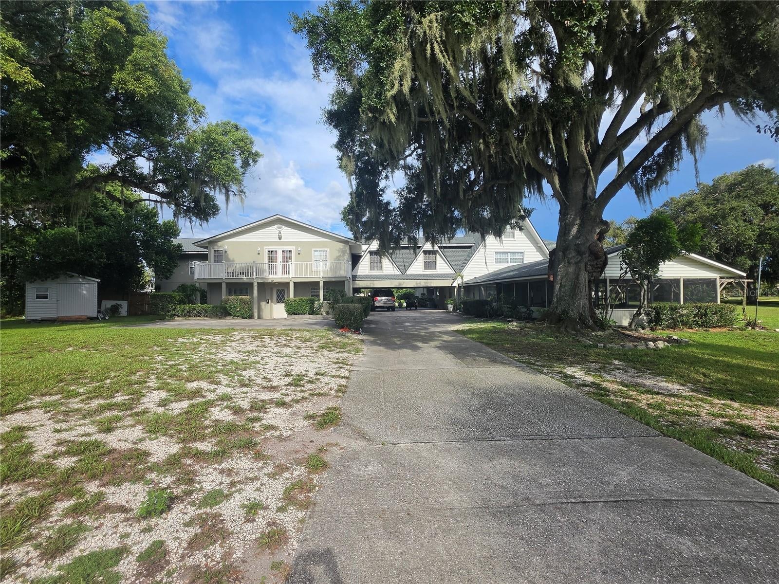 201 Lake Bonny Drive E — photo