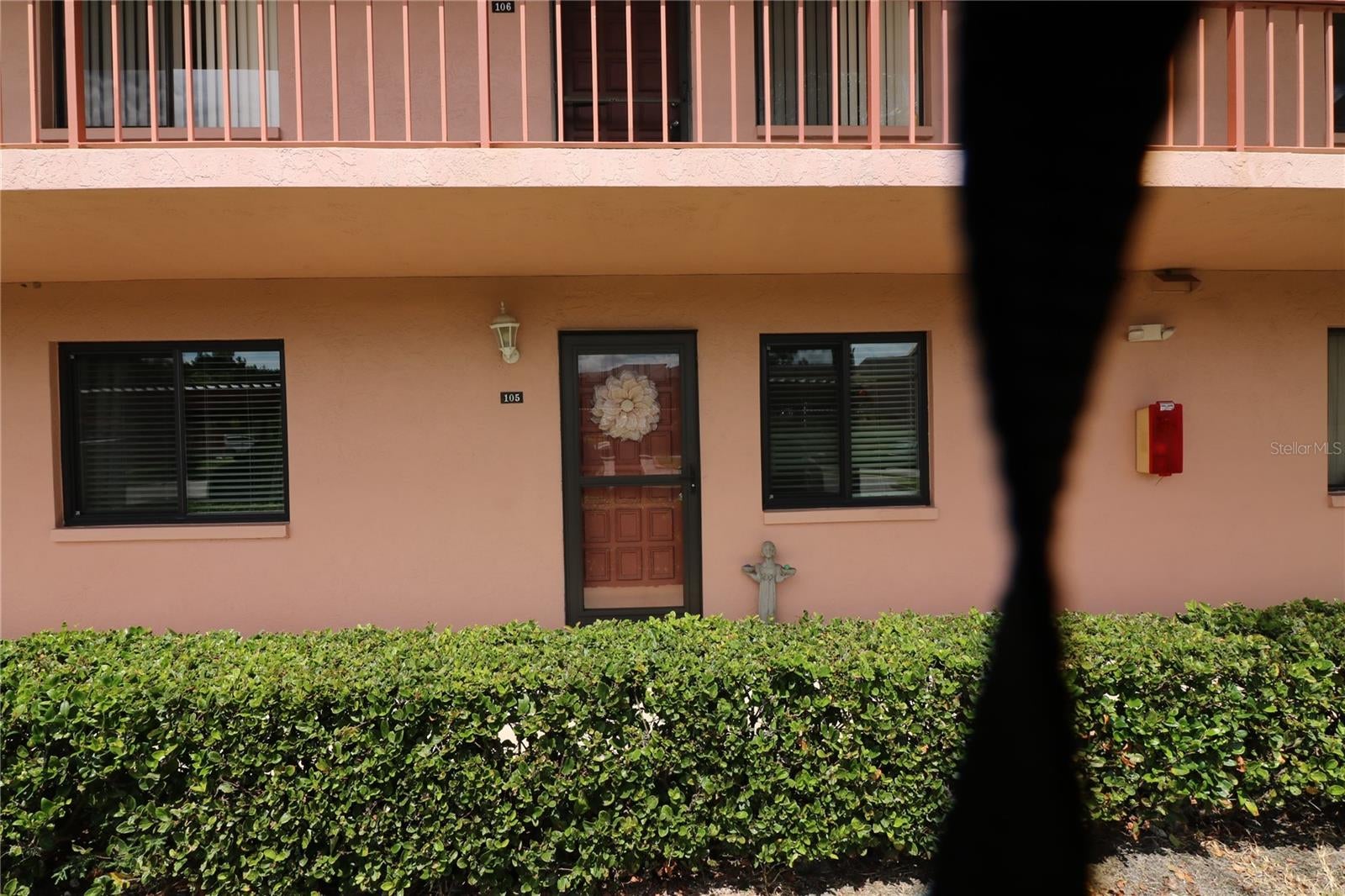 105 Lakeside Court Elw VI Unit 5 — photo