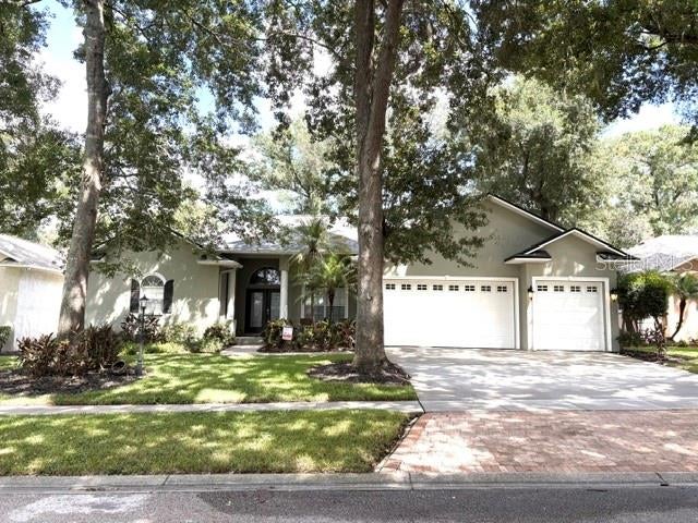 2203 Valrico Forest Drive — photo