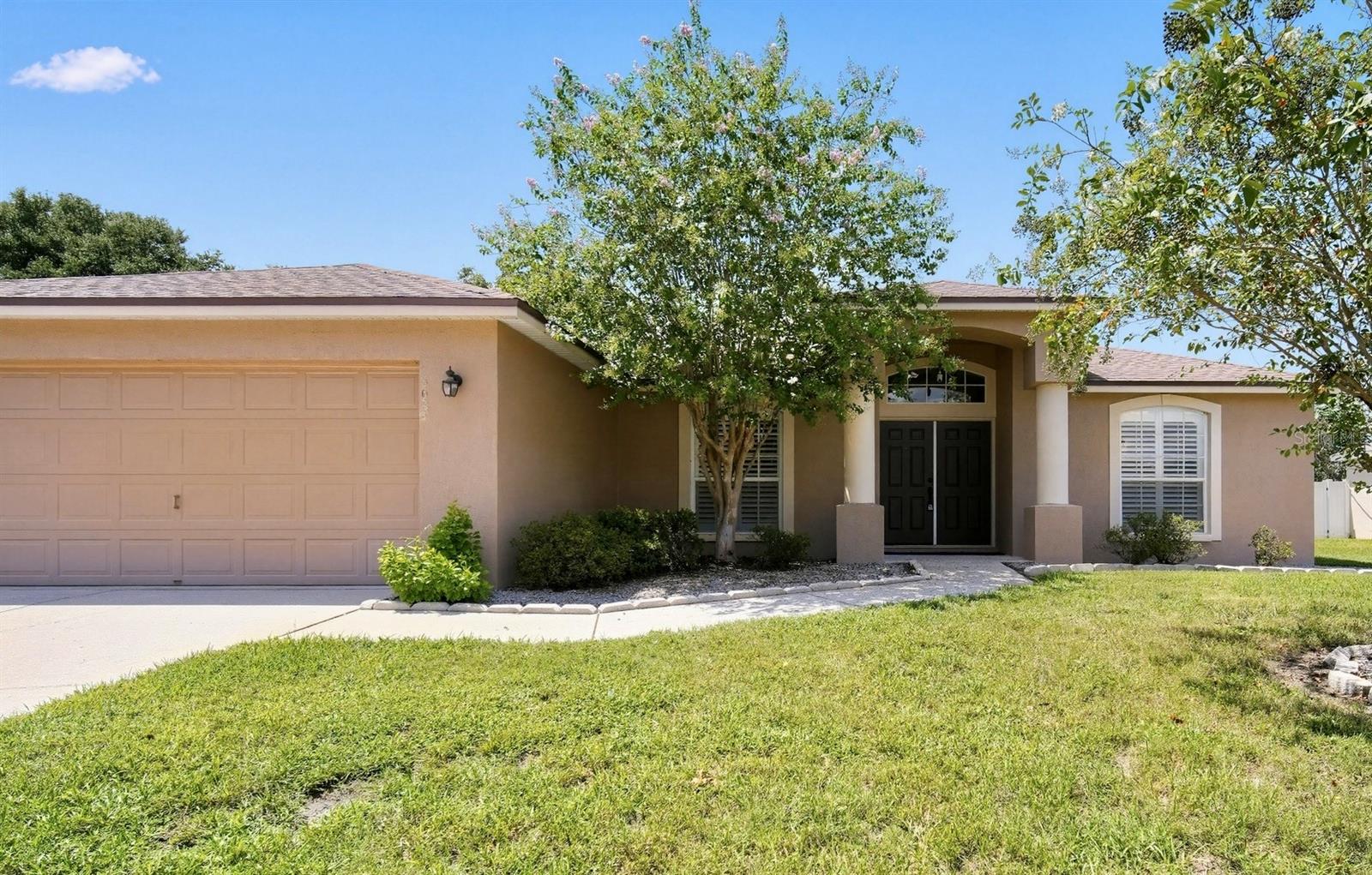 5625 Fischer Drive — photo