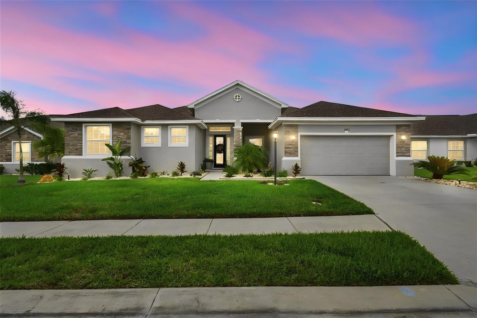 1072 Woodland Oaks Drive — photo