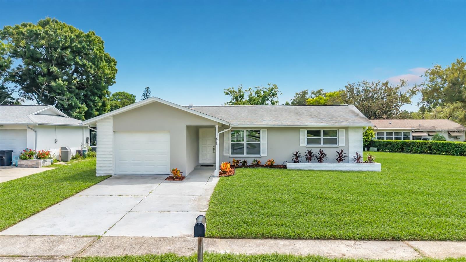 2950 Curling Court — photo