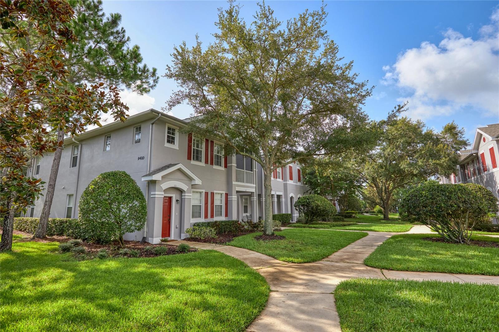9410 Georgian Park Lane 105 — photo