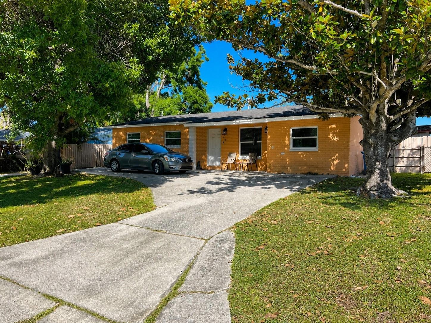 802 Papaya Drive — photo