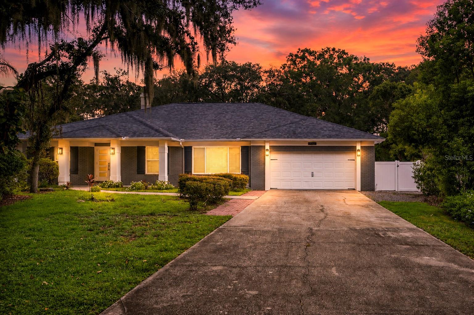 4712 Dover Cliff Court — photo
