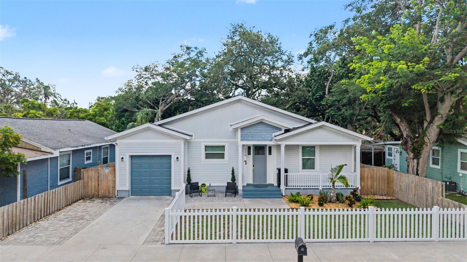224 W Emily Street — photo