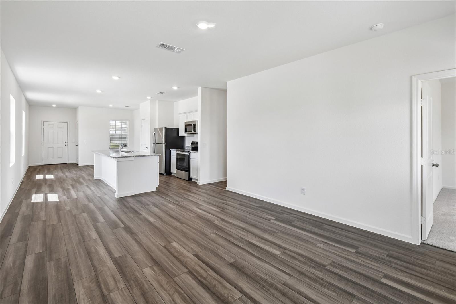 Home in DADE CITY, FL 33523 — photo 3