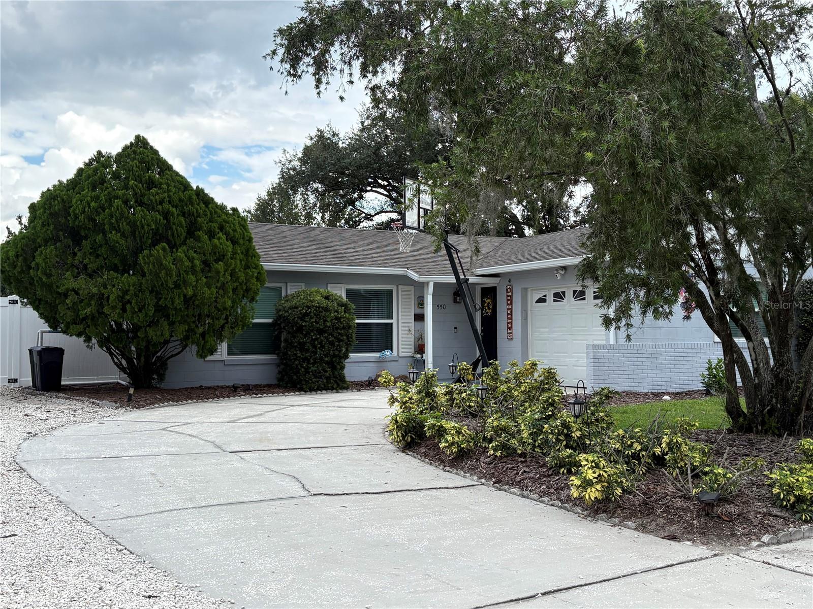 550 Diane Circle — photo
