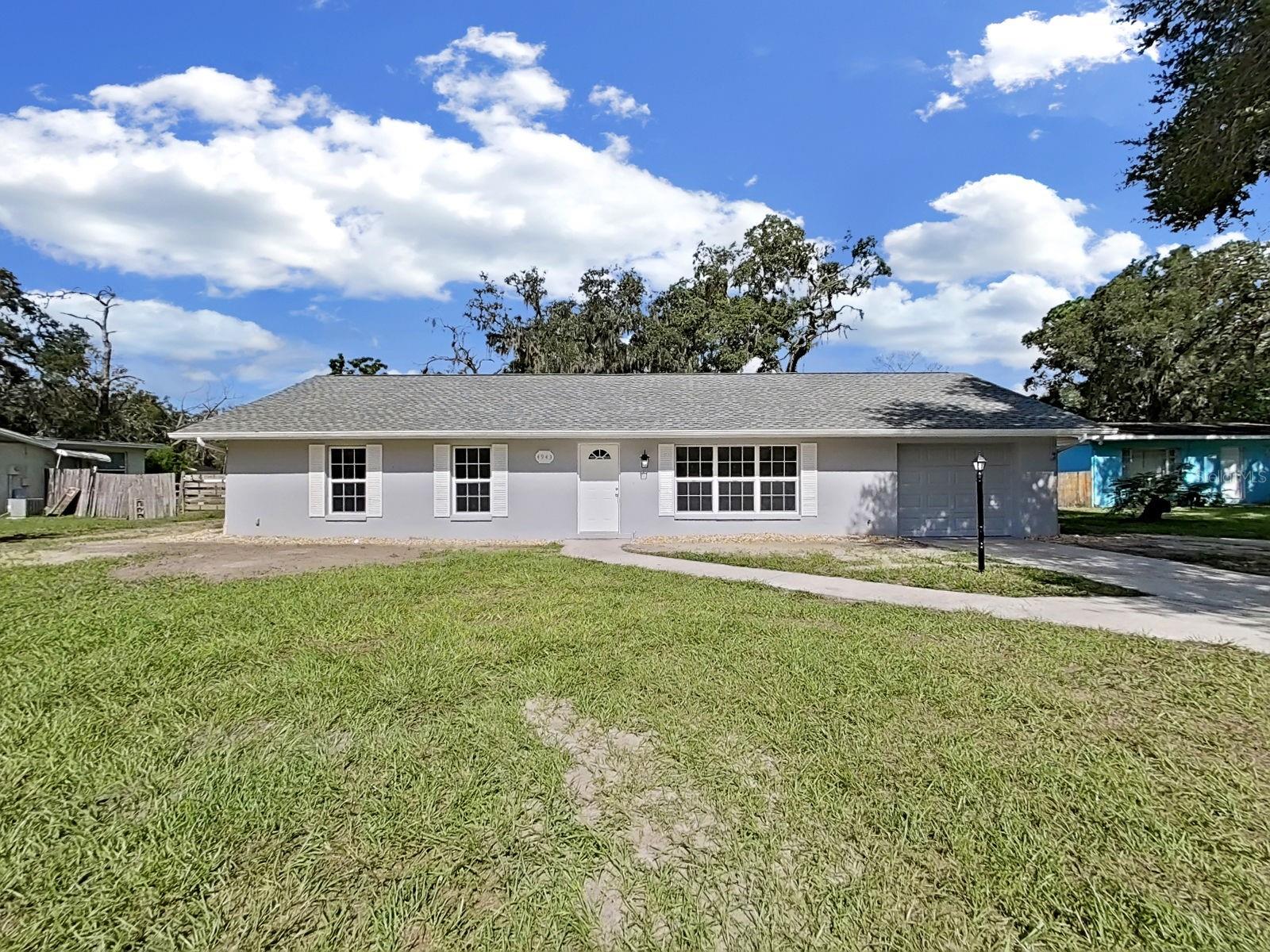 4943 Mockingbird Drive — photo