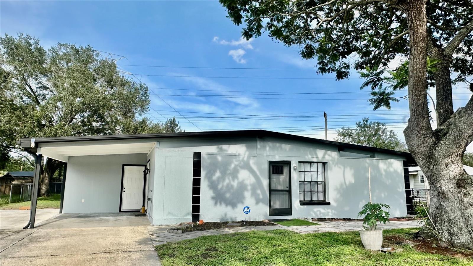 1312 Windsor Way — photo
