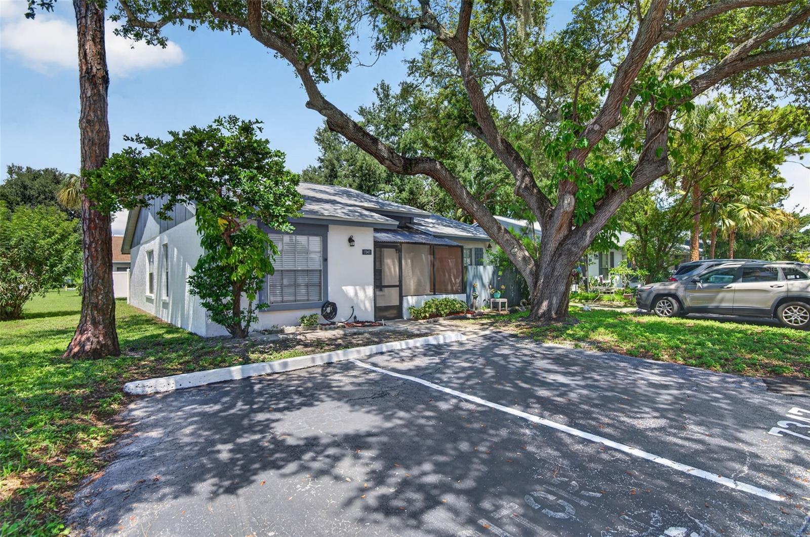 7347 Parkside Villas Drive — photo