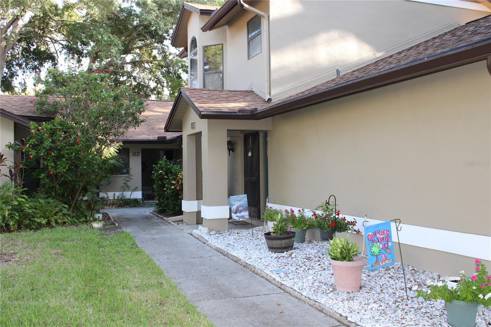 1671 Hamilton Court — photo