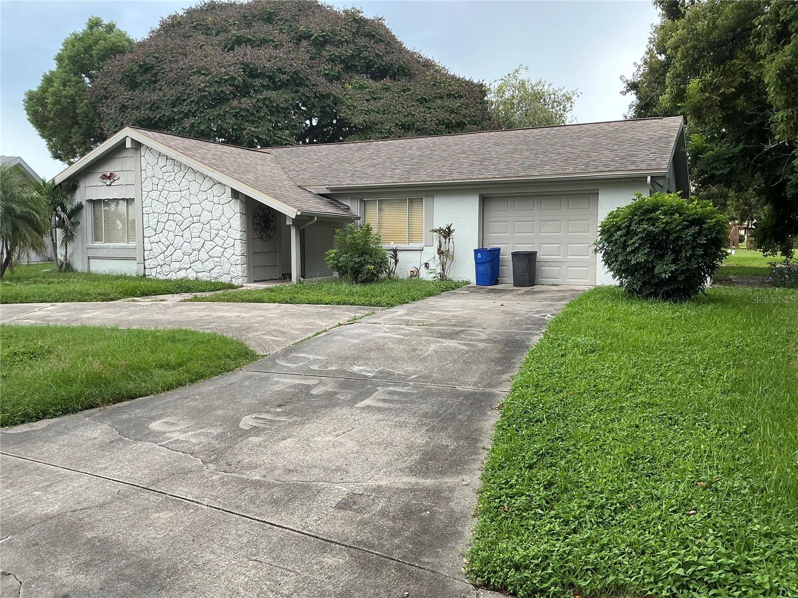 3900 Edgemont Drive — photo