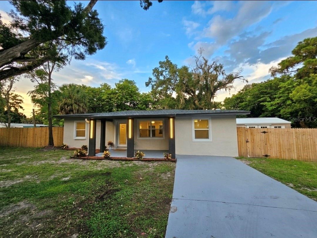 5823 Massachusetts Avenue — photo