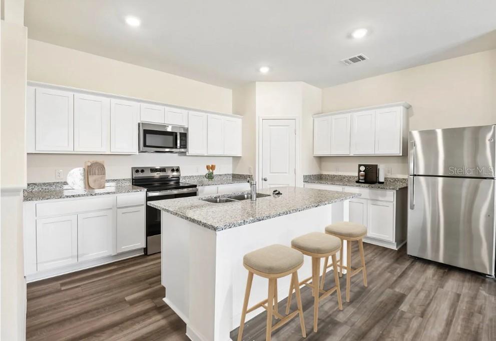 11231 ARNOLD LOOP, SAN ANTONIO, FL 33576 — photo 2