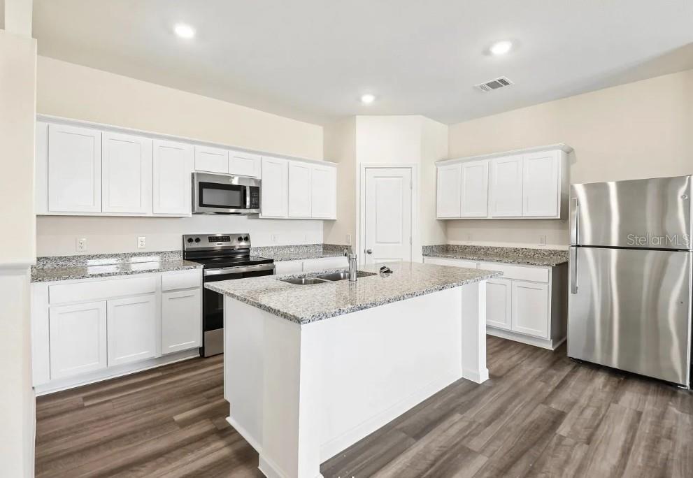 11231 ARNOLD LOOP, SAN ANTONIO, FL 33576 — photo 3