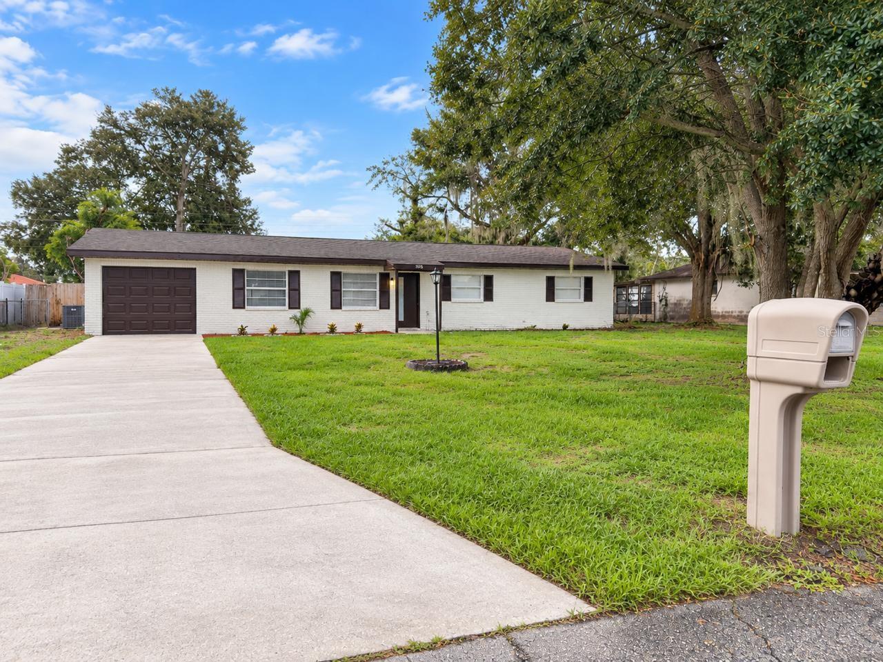 1515 Stacy Drive — photo