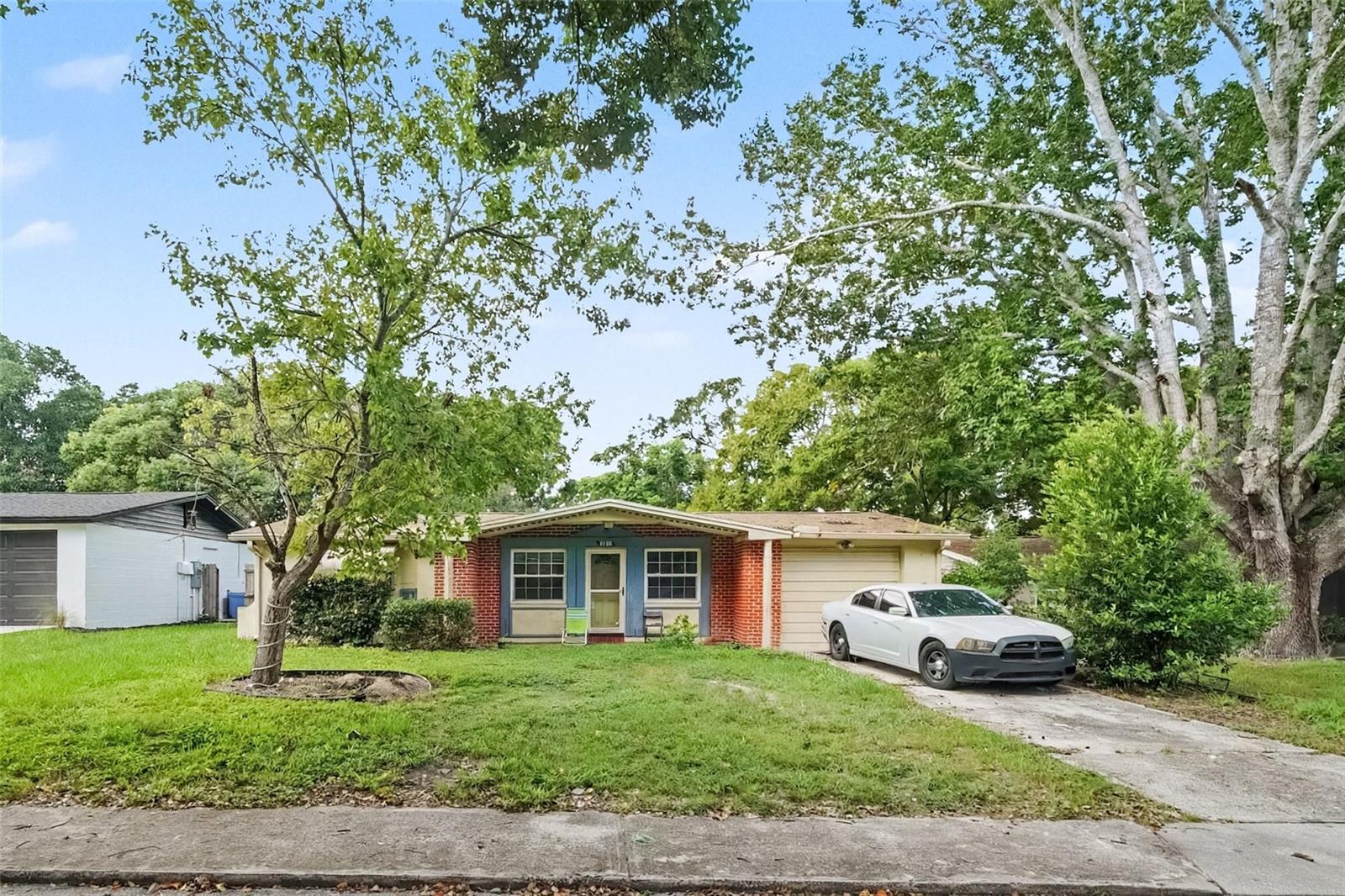 6249 Maplewood Drive — photo