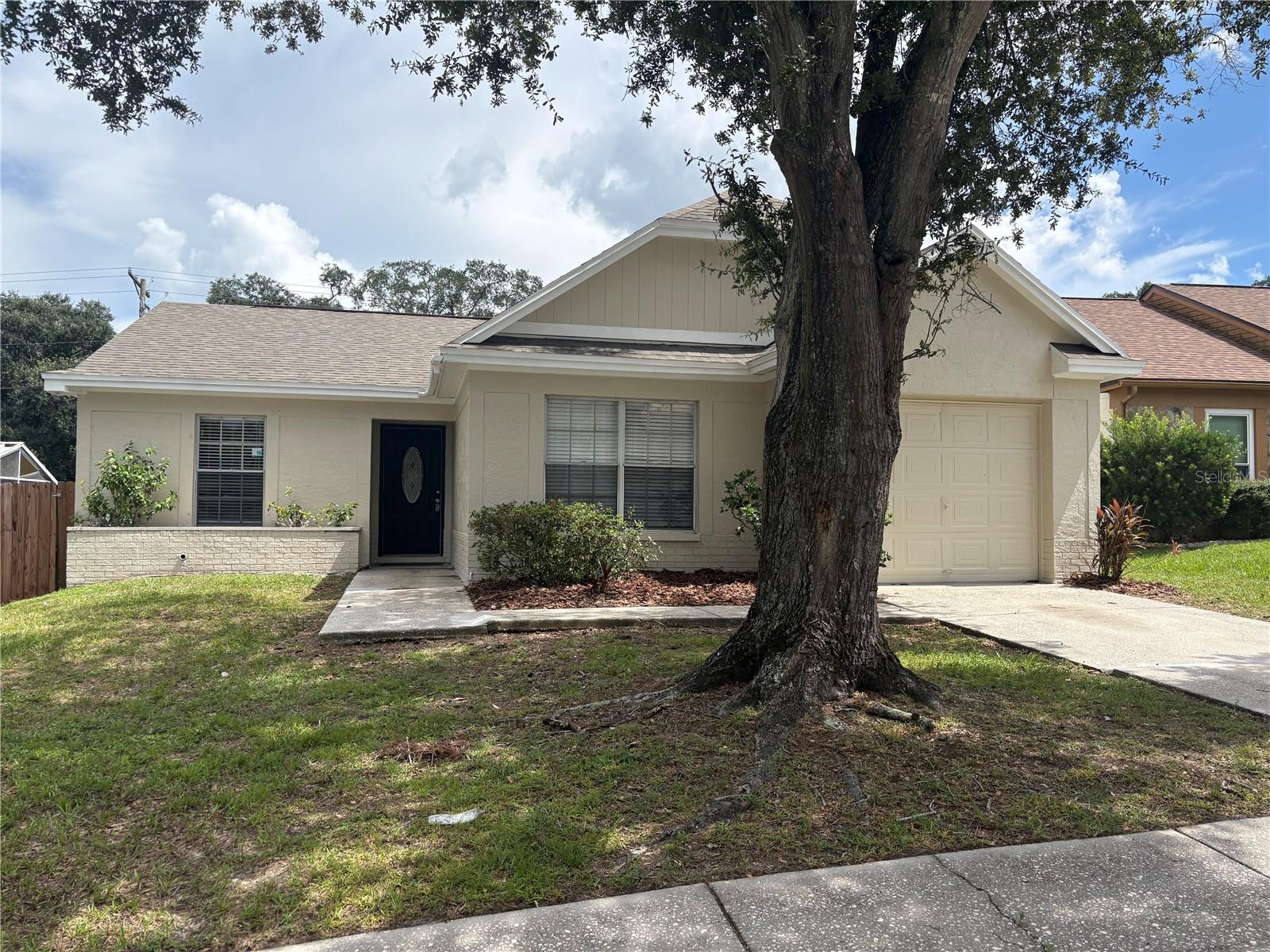 432 Regal Park Drive — photo
