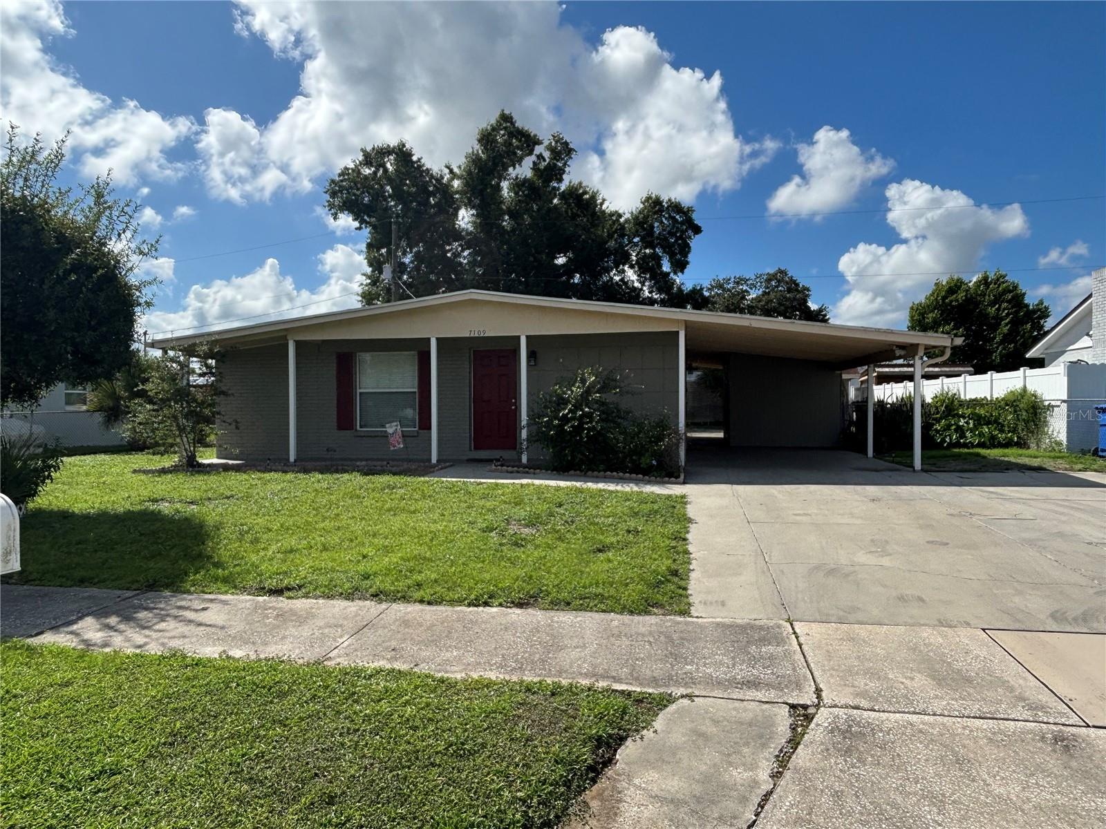 7109 Limestone Lane — photo
