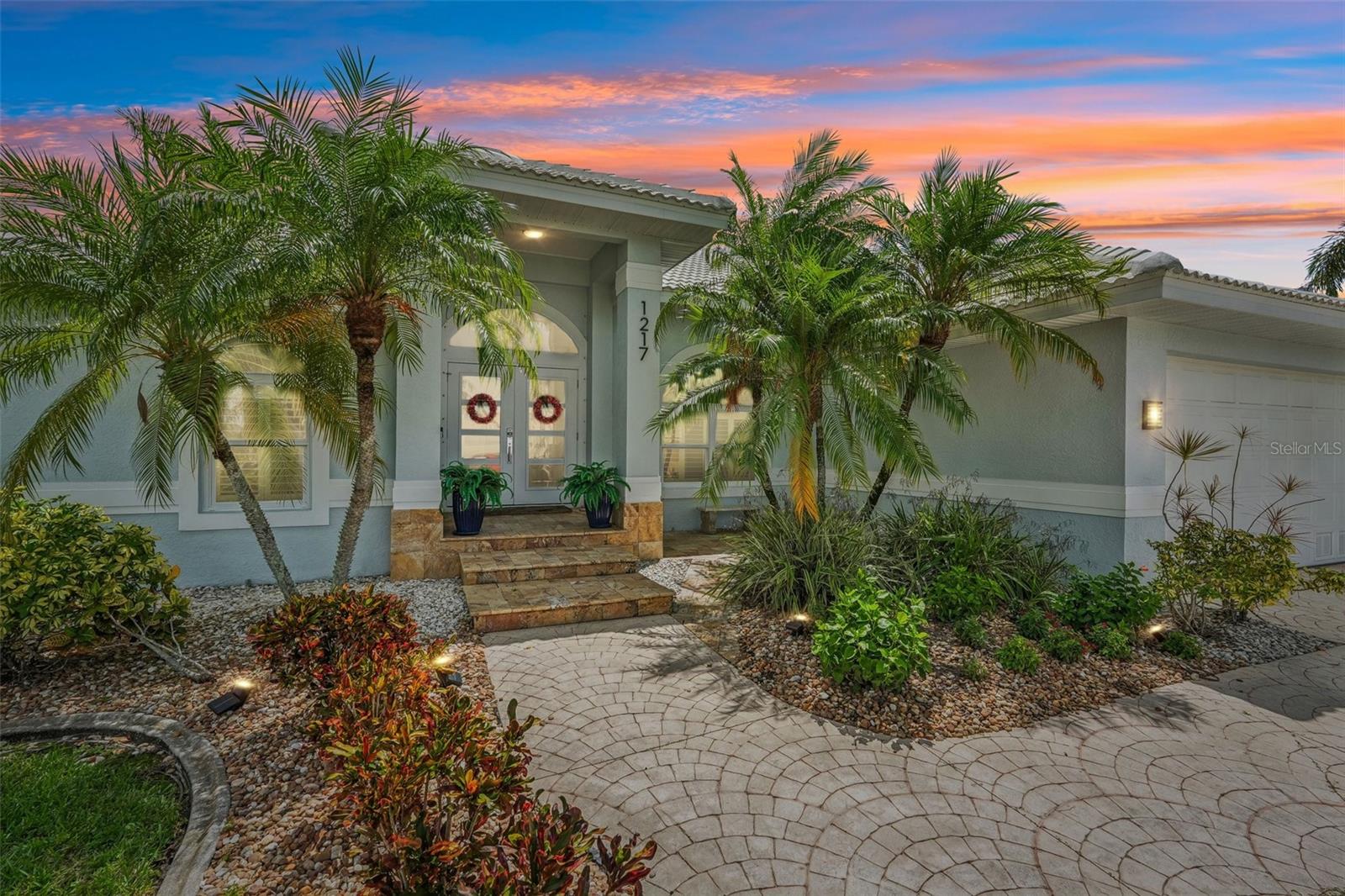 1217 Sea Breeze Court — photo