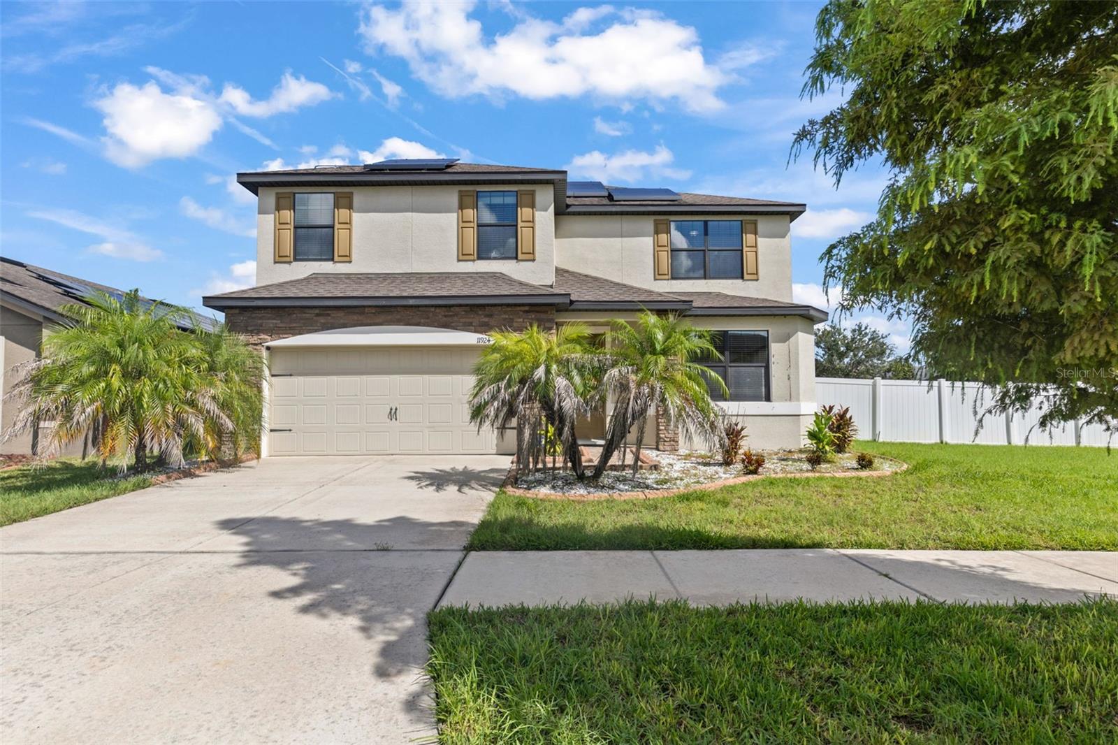 11924 Winterset Cove Drive — photo