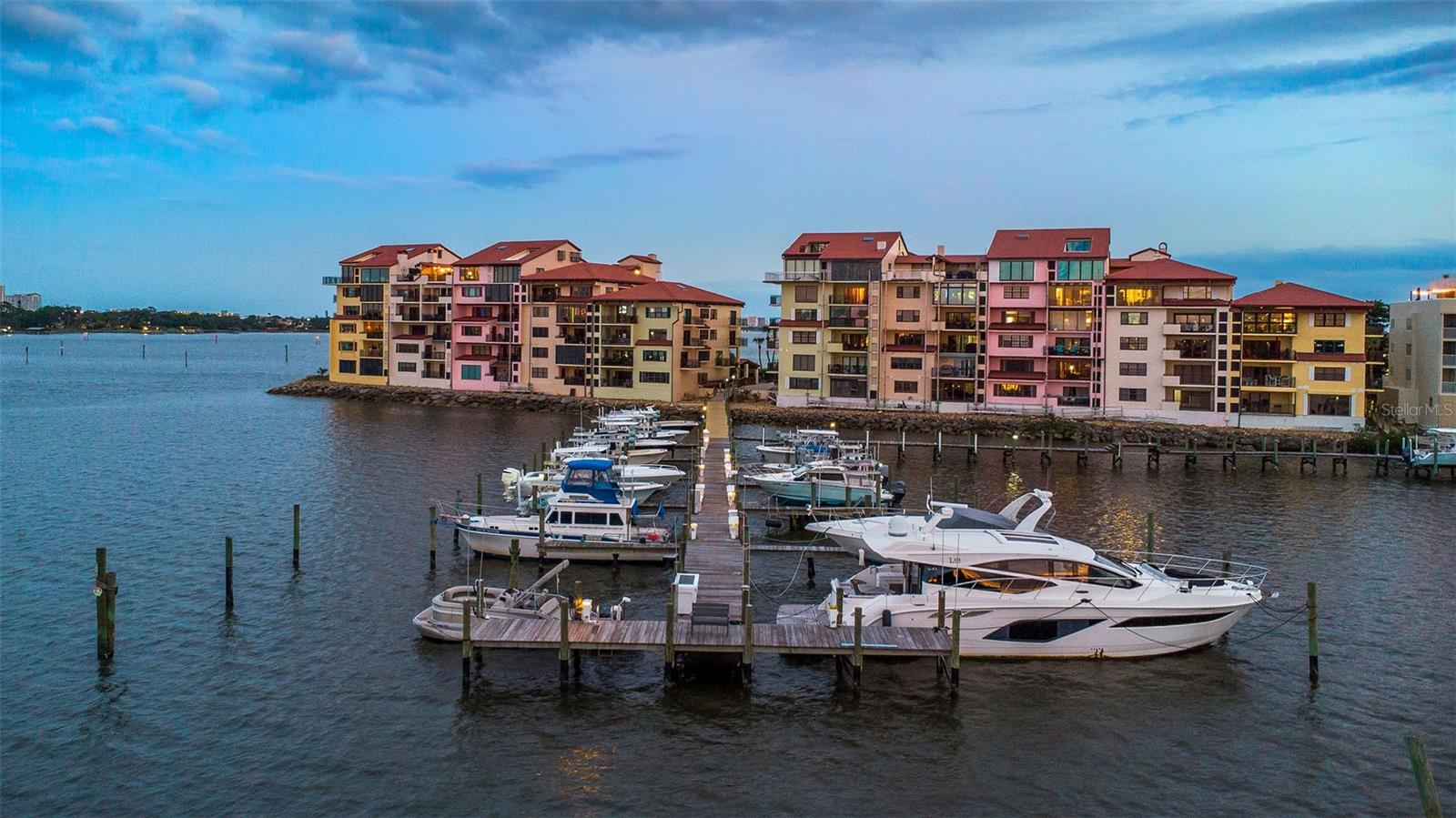 761 Marina Point Drive 7610 — photo