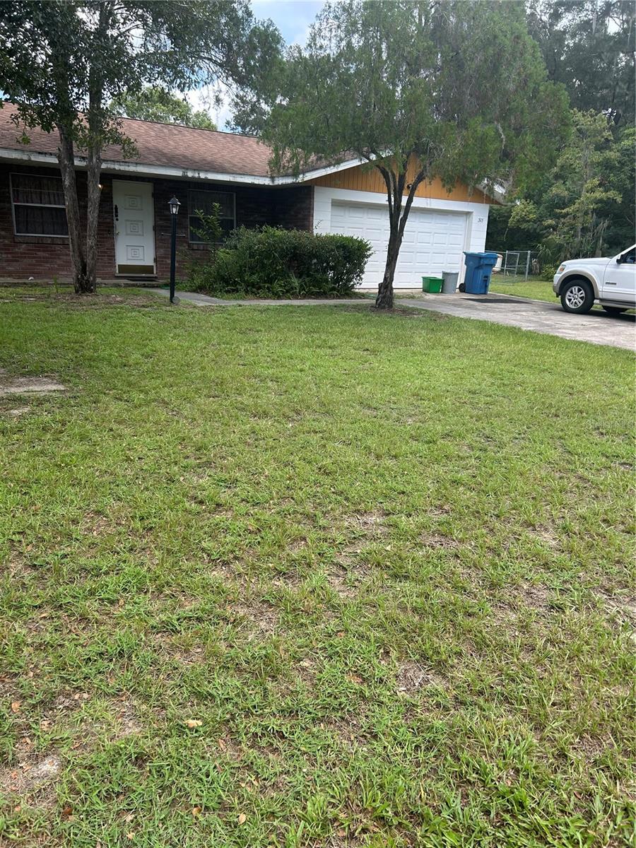 305 Violetwood Road — photo