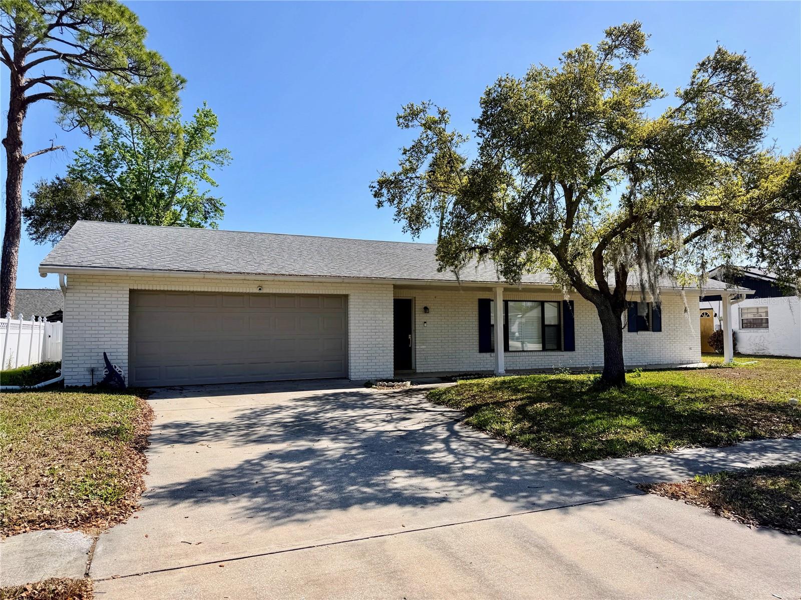 1325 Mollie Road — photo