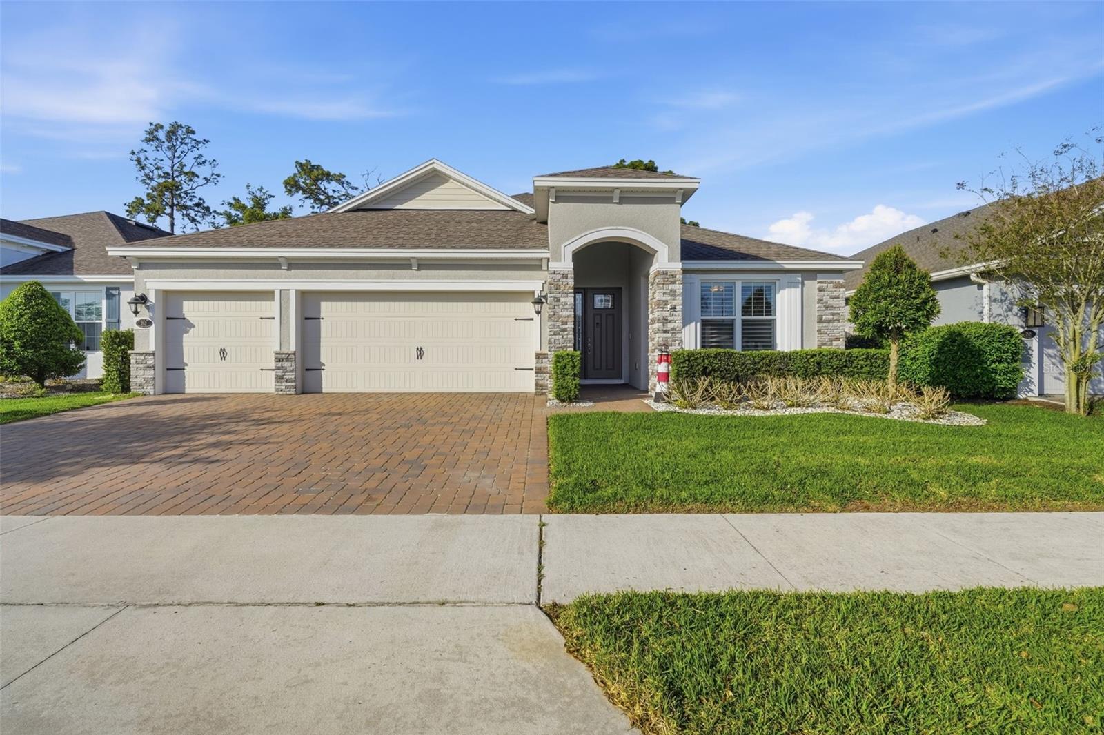 262 Northcote Court — photo