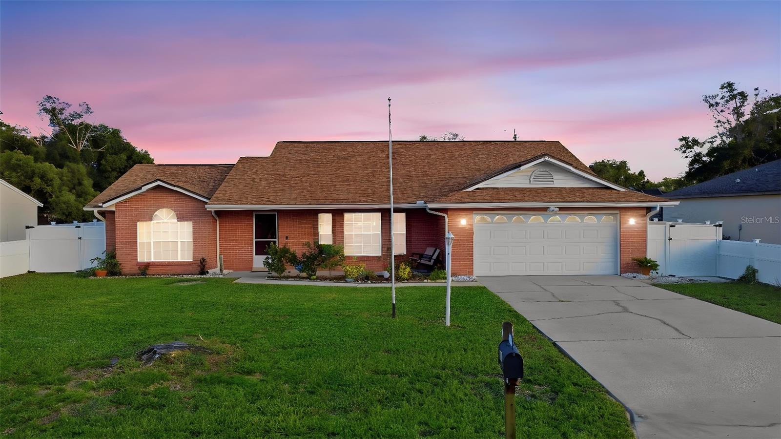 2287 Belen Drive — photo