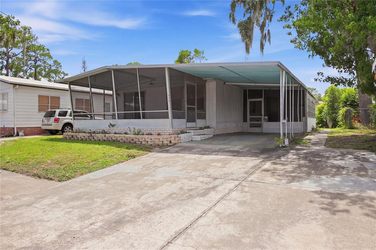 110 Maple Drive — photo