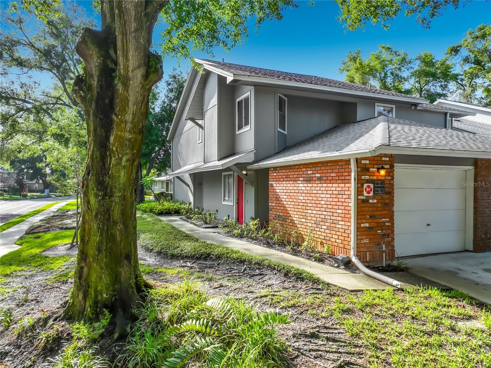 645 Laurel Oak Lane 201 — photo