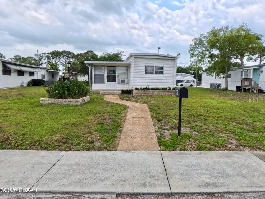 725 Marshall Circle — photo