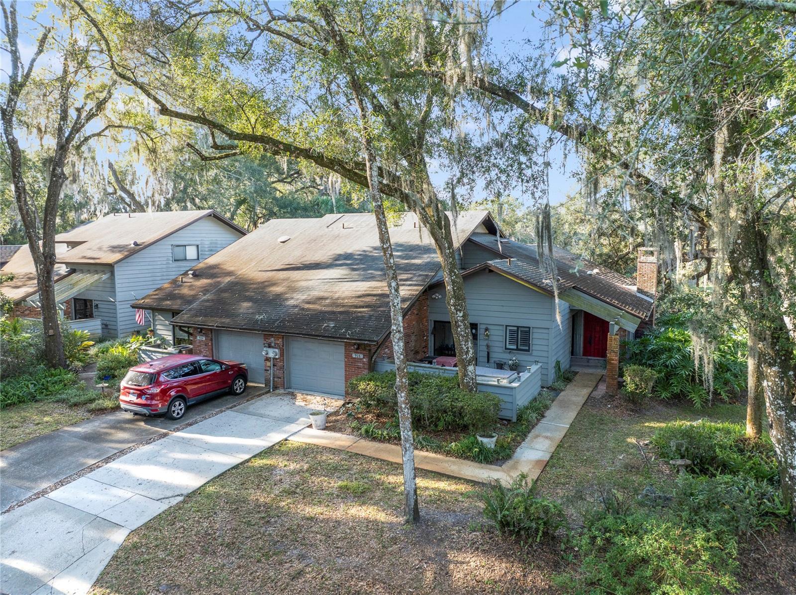906 Village Green Road — photo