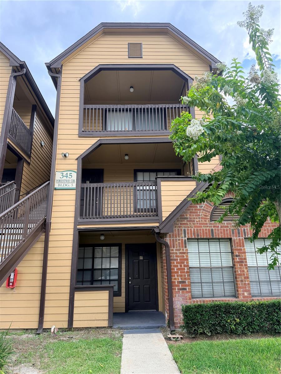 345 Forestway Circle 107 — photo
