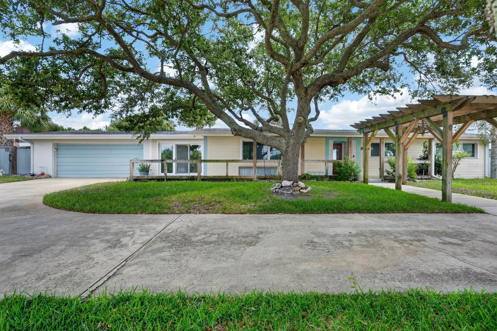2071 S Peninsula Drive — photo