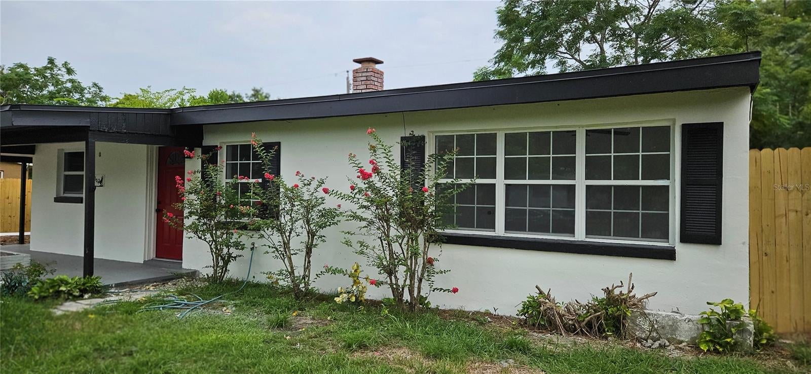 1304 Hillcrest Drive — photo